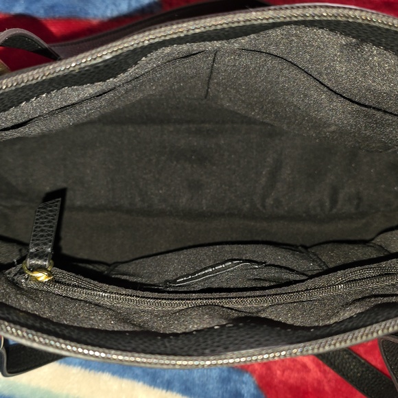 Liz Clairborne Black Shoulder Bag - Picture 6 of 10